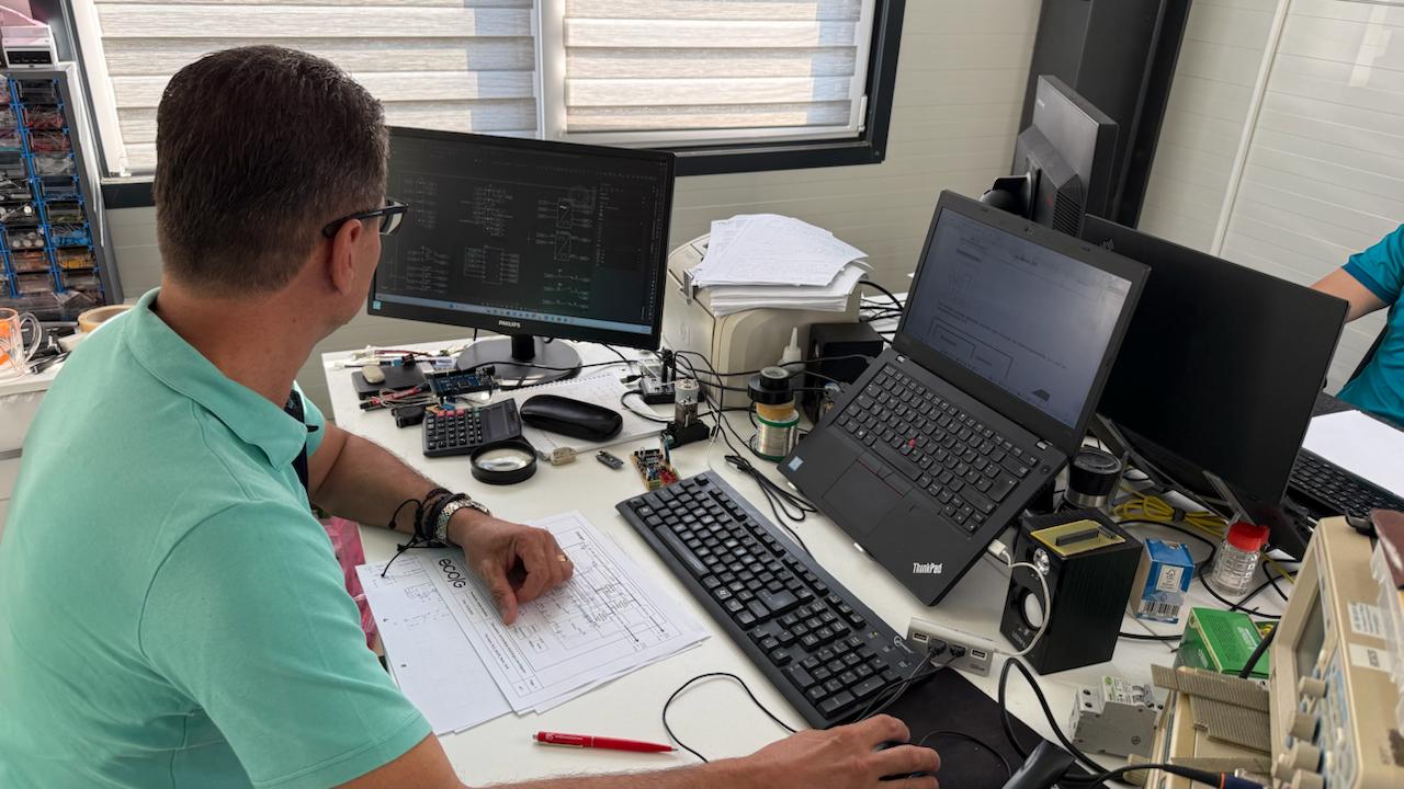 Electronics and firmware — Romica Petcu